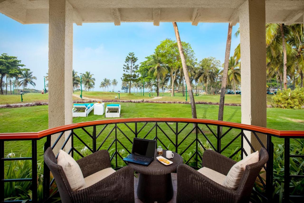 Caravela Beach Resort Varca Exteriér fotografie The Westin Golf Resort Desaru