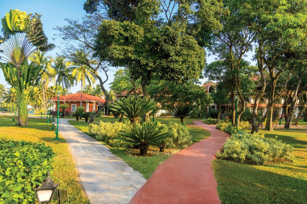 Caravela Beach Resort Varca Exteriér fotografie The resort's grounds